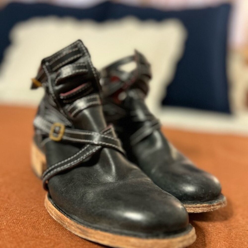 Freebird by Steven Stair Booties in Black/Croc Combo Rare Find - Picture 8 of 16